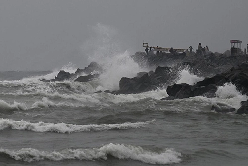 ஃபெஞ்சல் புயல் இரவு 10 மணிக்கு மேல் கரையை கடக்க வாய்ப்பு