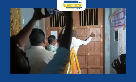 விழுப்புரம் அருகே உள்ள மேல்பாதி திரௌபதி அம்மன் ஆலயத்தில் நீதிமன்ற உத்தரவுபடி அதே கிராமத்தைச் சேர்ந்த பட்டியல் இன மக்கள் கோவிலில் வழிபாடு செய்ய கோவில் திறக்கப்பட்டது.