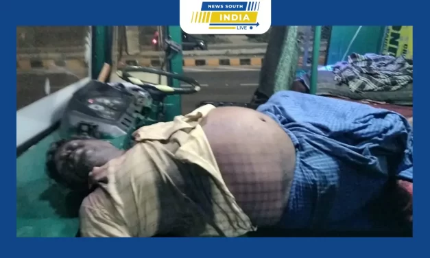 நின்றிருந்த லாரியில் ஓட்டுநர் மர்மமான முறையில் உயிரிழப்பு போலீஸ் விசாரணை