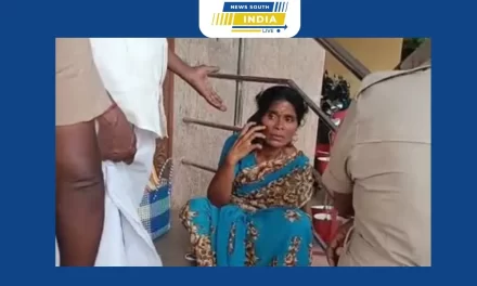 நெல்லை கலெக்டர் அலுவலகத்தில் அங்கன்வாடி ஊழியர் கண்ணீர் மல்க தர்ணா போலீசார் சமாதானம்