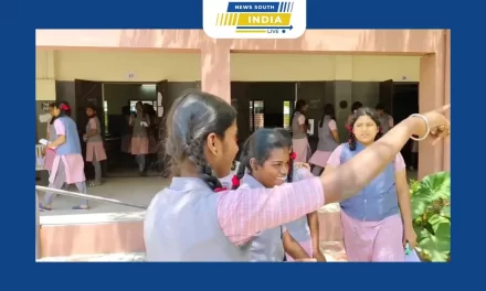 10 வகுப்பு பொதுத்தேர்வு நிறைவு மாணவிகள் கட்டித்தழுவி, ஆசிரியரிடம் ஆசீர்வாதம் வாங்கியும் கொண்டாட்டம்.