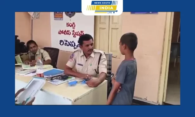 சந்தையில் வாங்கிய பொம்மை ஹெலிகாப்டரை பறக்கவில்லை என விற்ற கடை உரிமையாளர் மீது போலீசில் புகார் அளித்த 10 வயது சிறுவன்