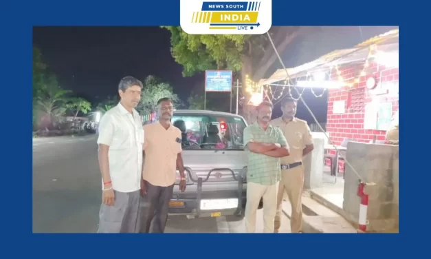 தேனி மாவட்டம் தமிழகத்திலிருந்து கேரளாவிற்கு கள்ளச்சாராயம் கடத்த முயற்சி செய்தவரை கைது செய்த போலீசார் அவரிடம் இருந்து ஏழு லிட்டர் கள்ளச்சாராய பாட்டில்களை பறிமுதல் செய்து அவரை நீதிமன்றத்தில் ஆஜர் படுத்தி சிறையில் அடைத்துள்ளனர்.