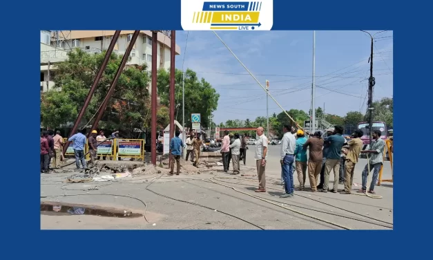 கோவையில் சூறைக் காற்றால் சாய்ந்த 16 உயர் மின் அழுத்தம் கம்பங்கள் – இரவோடு இரவாக சீரமைத்த மின் வாரிய ஊழியர்கள்.