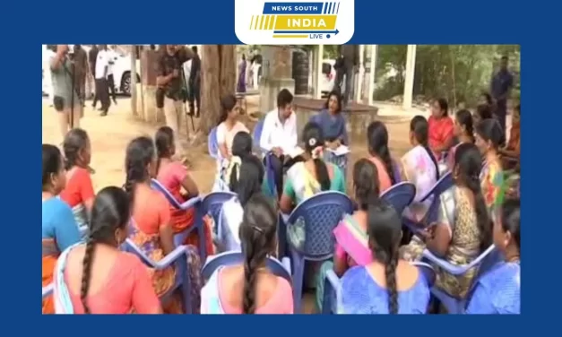 தமிழ்நாடு துணை முதலமைச்சர் அமைச்சர் உதயநிதி ஸ்டாலின் மகளிர் சுய உதவி குழுக்களுக்கு வங்கி கடன், மாற்றுத் திறனாளிகளுக்கு அடையாள அட்டை ஆகியவற்றை துணை முதலமைச்சர் வழங்கினார்.