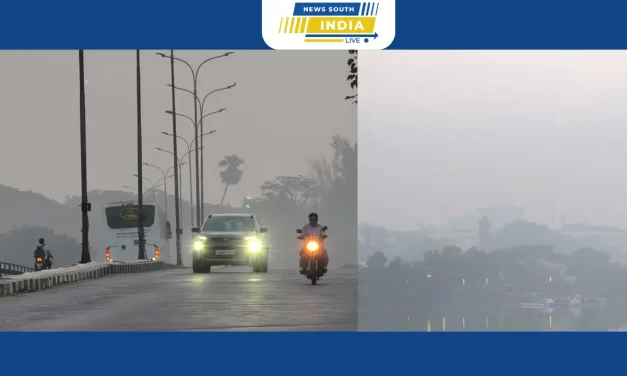 கோவை மாநகரின் முக்கிய பகுதிகளில், அதிகாலை நேரத்தில் ஏற்பட்ட பனி பொழிவால் வாகன ஓட்டிகள் முகப்பு விளக்குகளை எரியவிட்டுச் சென்றனர்.