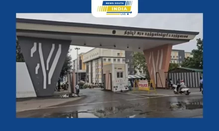 திருப்பூரில் அதிமுக பொதுச் செயலாளர் முன்னாள் முதல்வர் எடப்பாடி பழனிச்சாமியின் 71 வது பிறந்த நாளை முன்னிட்டு அரசு மருத்துவமனையில் பிறந்த குழந்தைகளுக்கு தங்க மோதிரம் மற்றும் வெள்ளி கொலுசுகளை சட்டமன்ற உறுப்பினர் எம்.எஸ்.எம்.ஆனந்தன் வழங்கினார்.