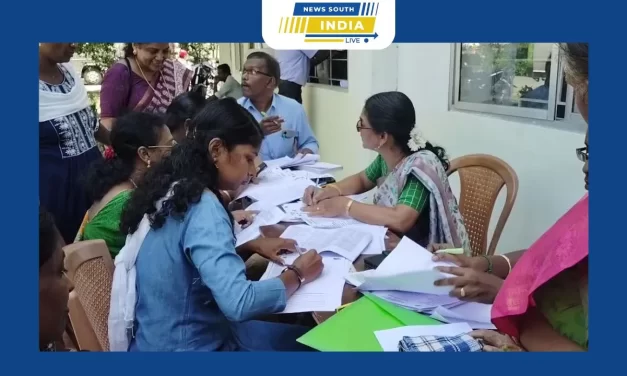 கன்னியாகுமரி மாவட்டம் நாகர்கோவிலில் குமரி மாவட்ட ஆட்சியர் தலைமையில் நடைபெற்ற கல்லூரி கனவு நிகழ்ச்சி 1080 மாணவர்கள் பங்கேற்பு.