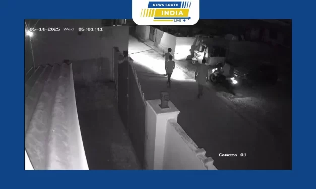 நெல்லையில் திமுக கவுன்சிலர் வீட்டில் பெட்ரோல் குண்டு வீச்சு போலீசார் விசாரணை.