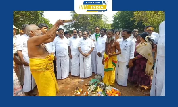 சீர்காழி வட்டாச்சியர் அலுவலக புதிய கட்டிடம் ரூ. 5 கோடியே 45 லட்சம் மதிப்பில் கட்டுவதற்கான பூமி பூஜையை உயர்கல்வித்துறை அமைச்சர் கோ.வி.செழியன் மற்றும் பிற்படுத்தப்பட்ட நலத்துறை அமைச்சர் மெய்யநாதன் கலந்து கொண்டு அடிக்கல் நாட்டி பணிகளை தொடங்கி வைத்தார்