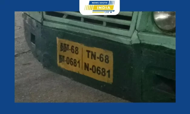 ஒயரிங் பழுது காரைக்குடி அருகே முகப்பு விளக்கு எரியாததால் நடுவழியில் நின்ற அரசு பேருந்து