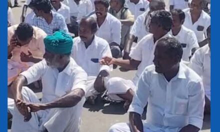 திருவாரூர் மாவட்டம்அருகே பாமணி கடைவீதியில் குறுவைப் பயிருக்கு அதிக அளவு தண்ணீர் திறக்க வலியுறுத்தி ஏராளமான விவசாயிகள் சாலை மறியல் போராட்டத்தில் ஈடுபட்டு வருகின்றனர்