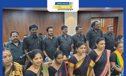 மதுரை மாநகராட்சி மாமன்ற கூட்ட அரங்கில் அதிமுக உறுப்பினர்கள் கருப்பு சட்டை அணிந்து வந்து உள்ளனர்