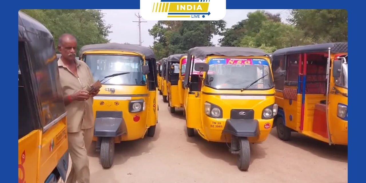 ரெட் டாக்சி டிரைவர்களுக்கு கட்டுப்பாடு விதிக்கக் கோரி ஆட்டோ டிரைவர்கள் வட்டாரப் போக்குவரத்து அலுவலர் மற்றும் துணை காவல் கண்காணிப்பாளரிடம் மனு.