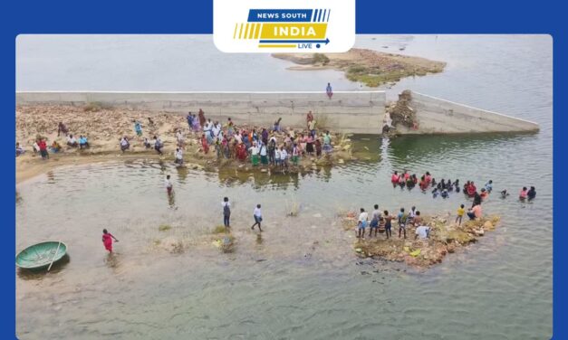 திருச்சி மாநகரையும் புறநகரையும் இணைக்கும் நேப்பியர் வடிவில் கட்டப்பட்ட கொள்ளிடம் பாலத்தின் அடியில் பாலத்தின் மண்ணரிப்பு ஏற்படாமல் இருப்பதற்காக 7 கோடி ரூபாய் மதிப்பீட்டில் அதன் அருகே தடுப்பு சுவர் கட்டப்பட்டிருந்தது.