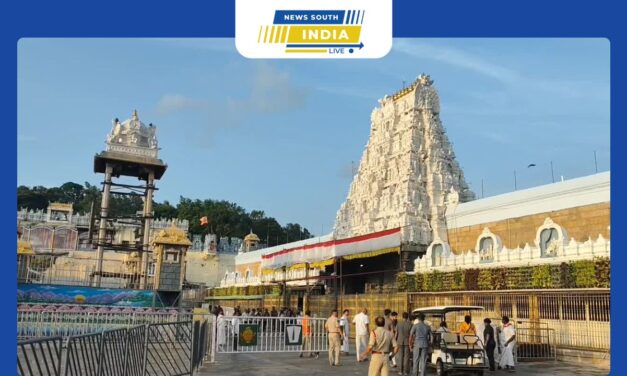 திருப்பதி ஏழுமலையான் கோயிலில் சாமி தரிசனம் செய்த நடிகர் சூர்யா ஜோதிகா தம்பதியினர்