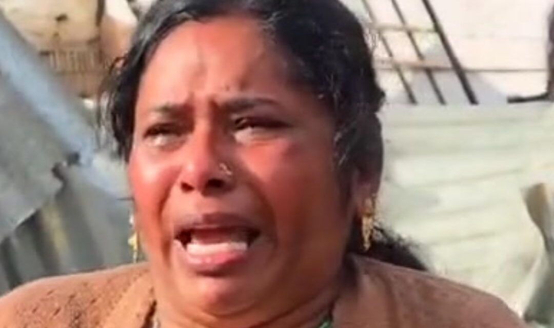 📰 நீலகிரி: உதகை ஏடிசி பேருந்து நிலையம் சுற்றுவட்டாரத்தில் ஆக்கிரமிப்பு அகற்றுதல் நடவடிக்கை பரபரப்பை ஏற்படுத்தியது 🚌⚠️