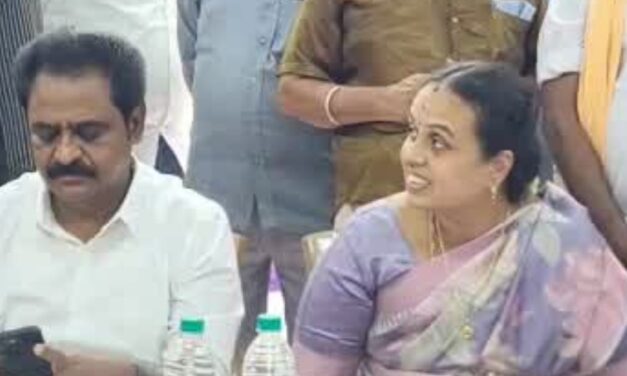 🏫✨ காஞ்சிபுரம் யாகசாலை பள்ளிக்கு ரூ.3.12 லட்சம் மதிப்பில் மேசை–நாற்காலிகள் வழங்கிய எம்.எல்.ஏ எழிலரசன்